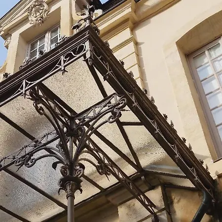 Standing Dans Bel Particulier * Дижон
